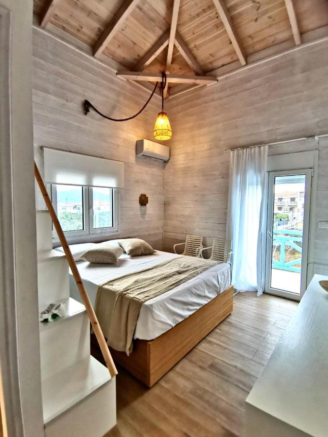 Sea And Sand Apartment Elafonissos Bagian luar foto